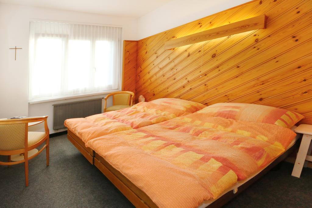 Allegro Alpin Lodge Einsiedeln Phòng bức ảnh